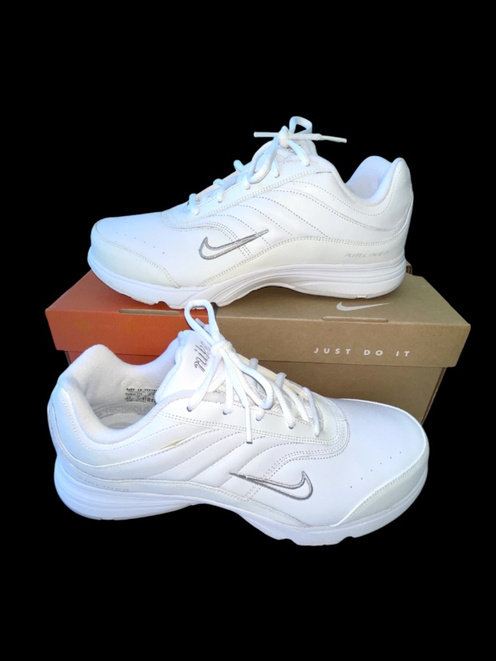 Vtg Women's 9.5 Wide Nike Walk Airliner White Leather Shoes Sneakers Walking Y2K